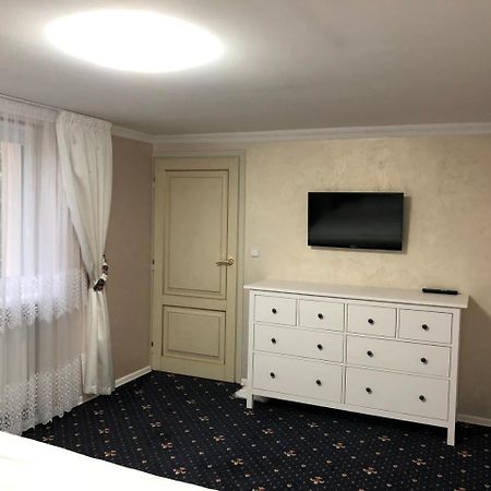 カルロヴィ・ヴァリIoannisアパートメント エクステリア 写真